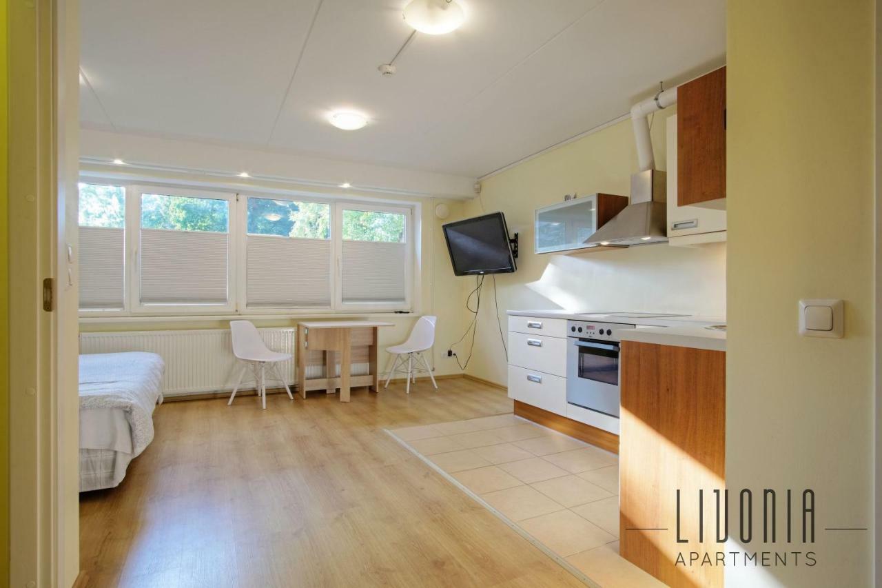 Sunny Studio With Parking, Self-Check-In & Wi-Fi Tallinn Bagian luar foto