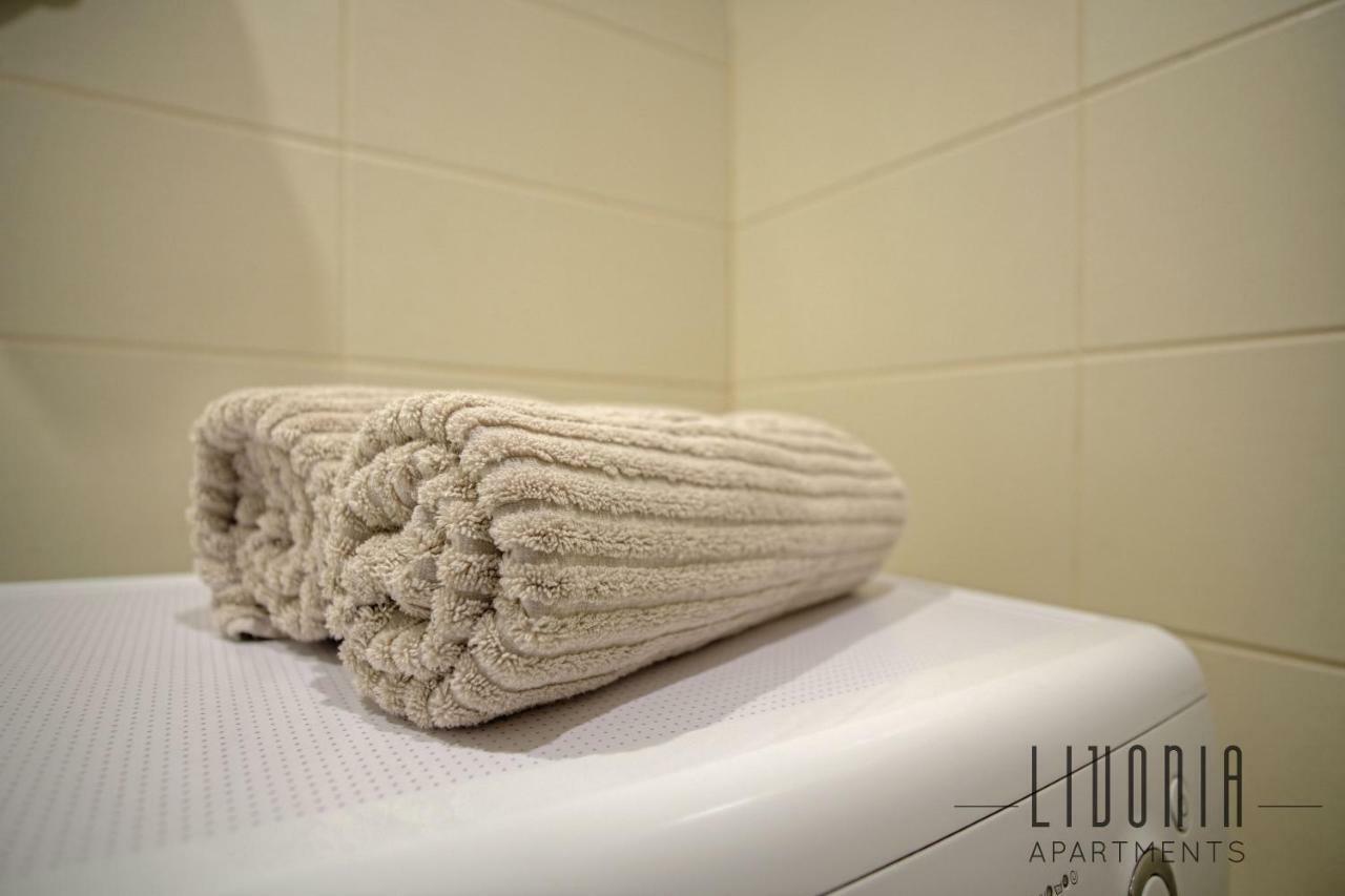 Sunny Studio With Parking, Self-Check-In & Wi-Fi Tallinn Bagian luar foto