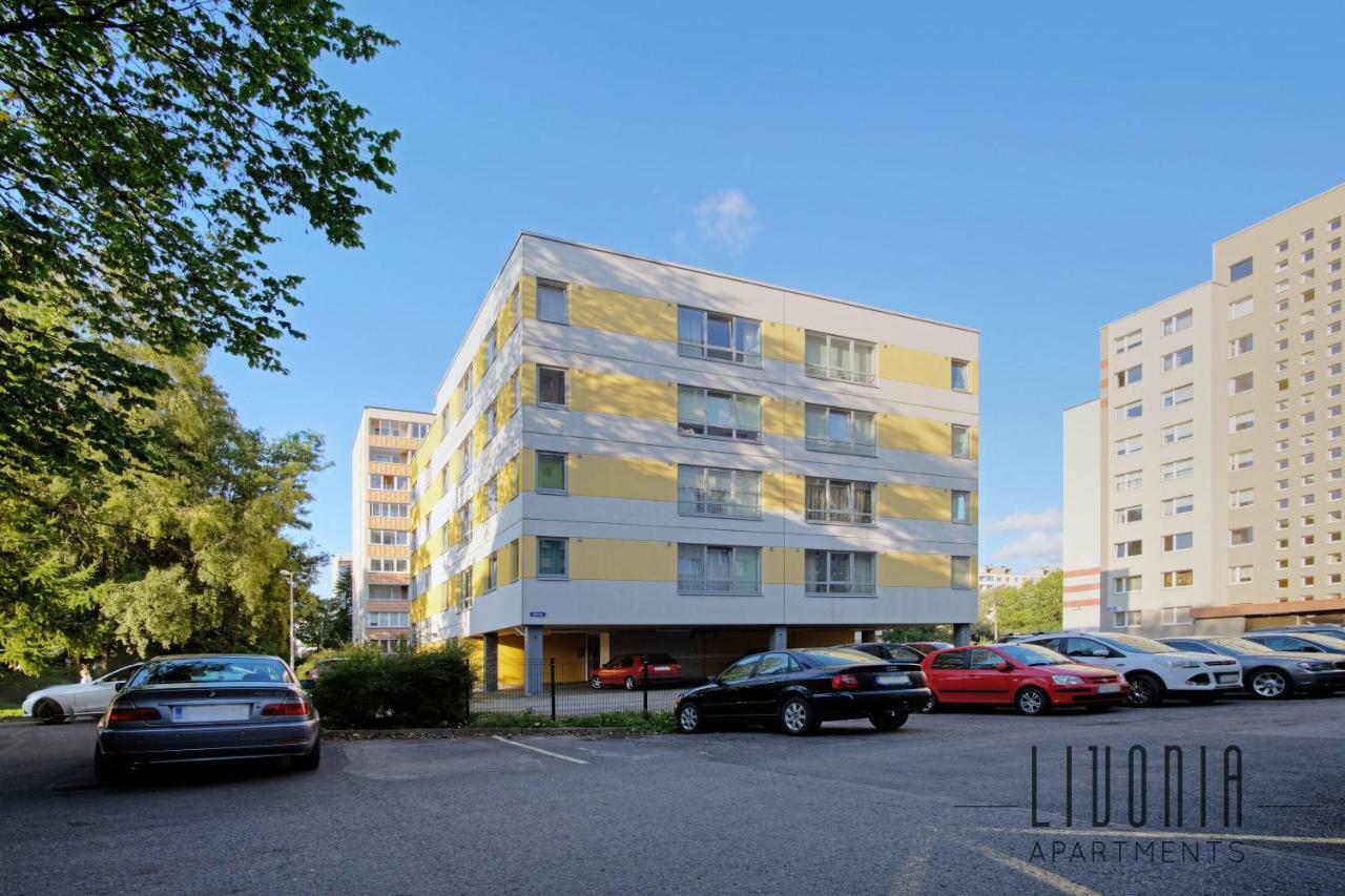 Sunny Studio With Parking, Self-Check-In & Wi-Fi Tallinn Bagian luar foto
