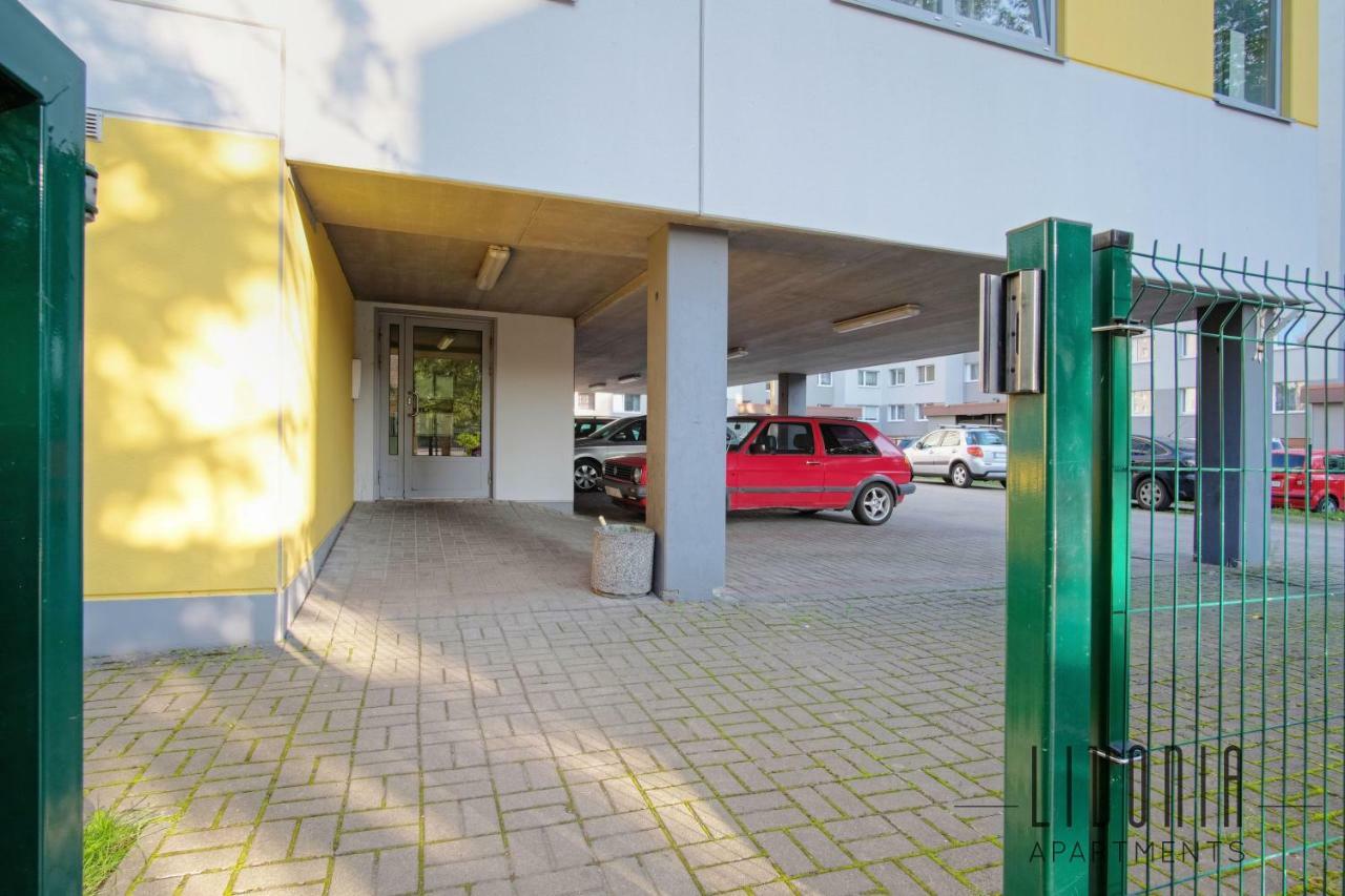 Sunny Studio With Parking, Self-Check-In & Wi-Fi Tallinn Bagian luar foto