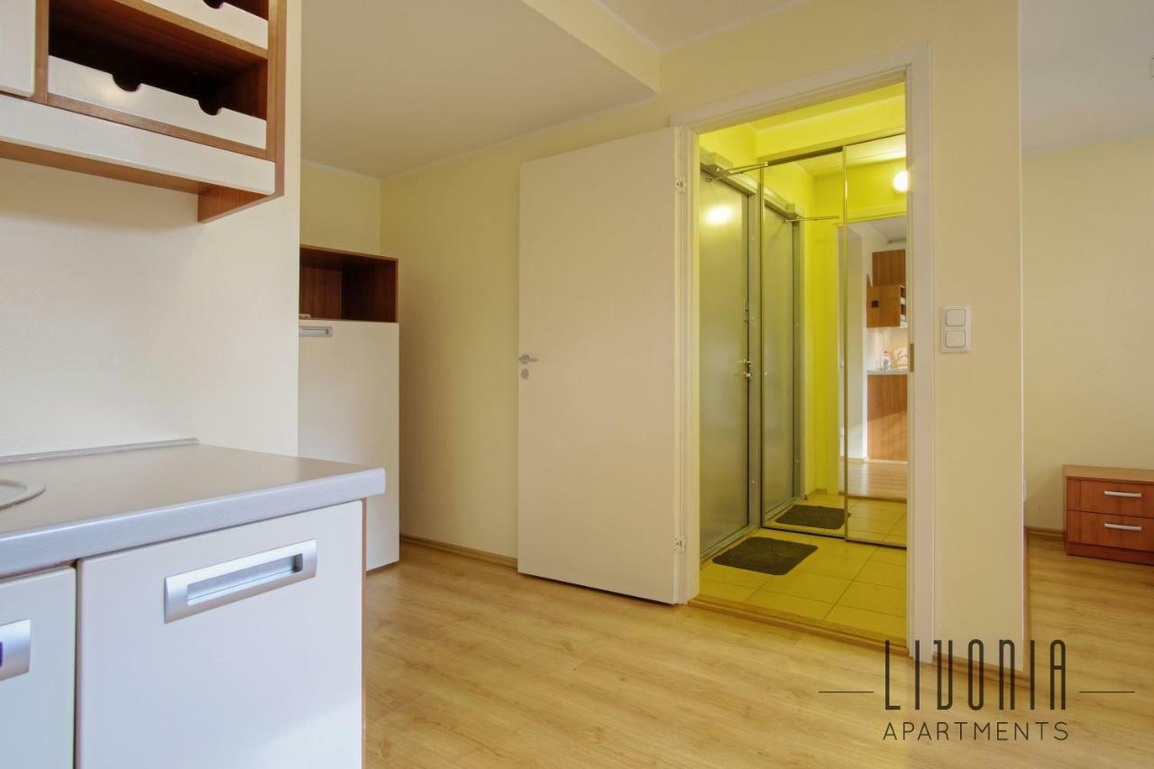 Sunny Studio With Parking, Self-Check-In & Wi-Fi Tallinn Bagian luar foto